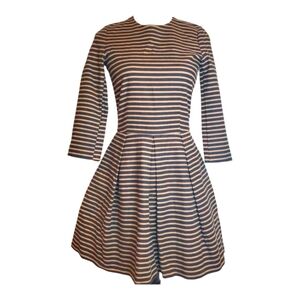 Gap Women's SZ 2 Navy Blue & Camel Beige Stripe Fit N Flare Pocket Knit Dress